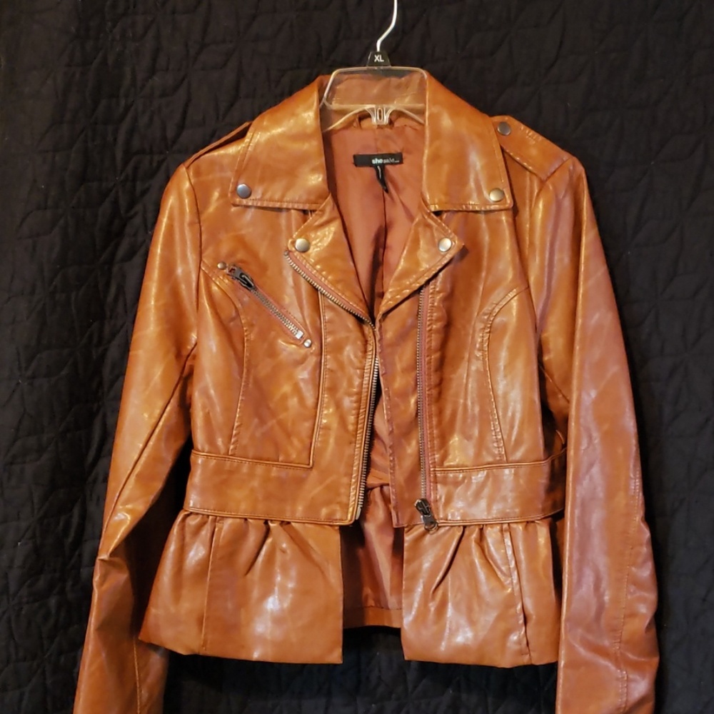 WOMEN'S LEATHER JACKET